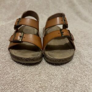 Cat & Jack Tan Kids Unisex Sandals w/ buckle fasteners - Size 8